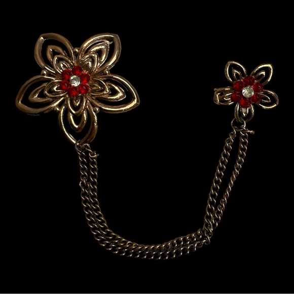Jewelry - Vintage Flowers Double Brooch Sweater Chain Gold Tone Rhinestones Chatelaine